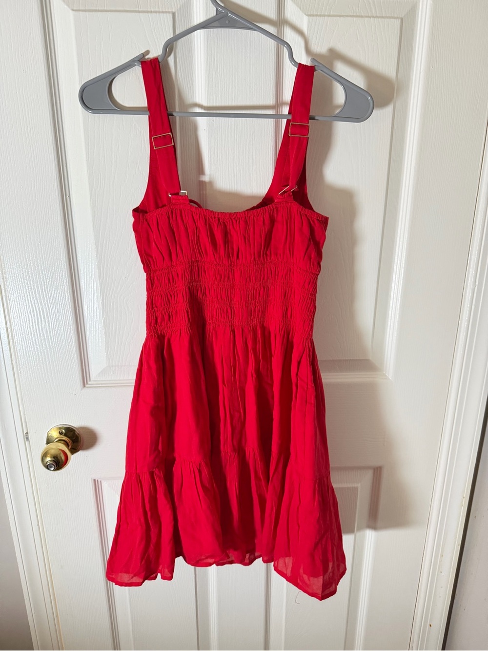 NWT Abercrombie Women’s Red Sleeveless Smocked Sundress - 100% cotton - Picture 5 of 5